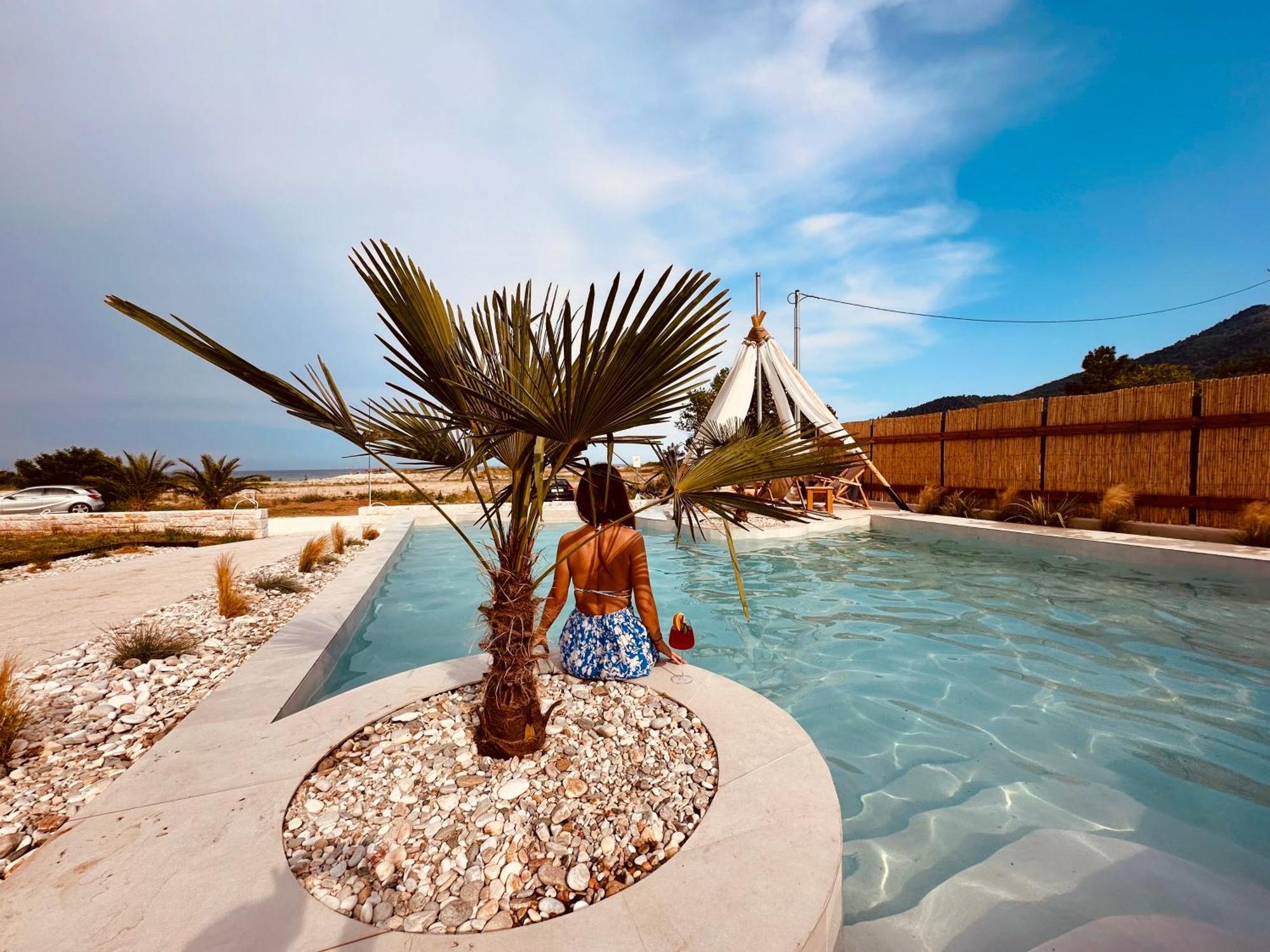 Amo Golden Suites Chrysi Ammoudia Luaran gambar