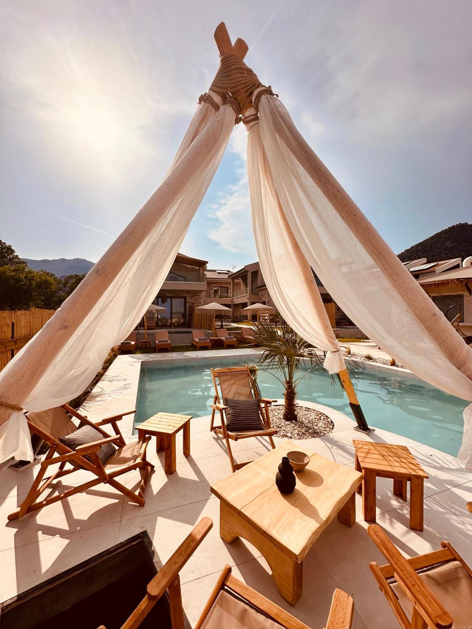 Amo Golden Suites Chrysi Ammoudia Luaran gambar
