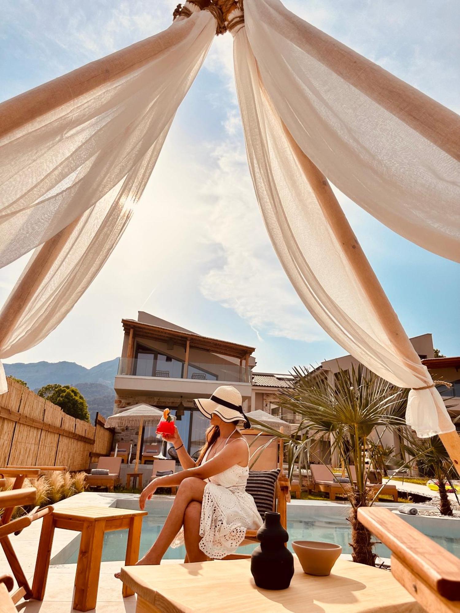 Amo Golden Suites Chrysi Ammoudia Luaran gambar