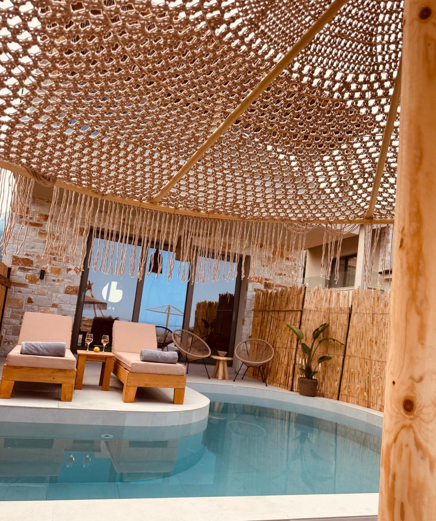 Amo Golden Suites Chrysi Ammoudia Luaran gambar