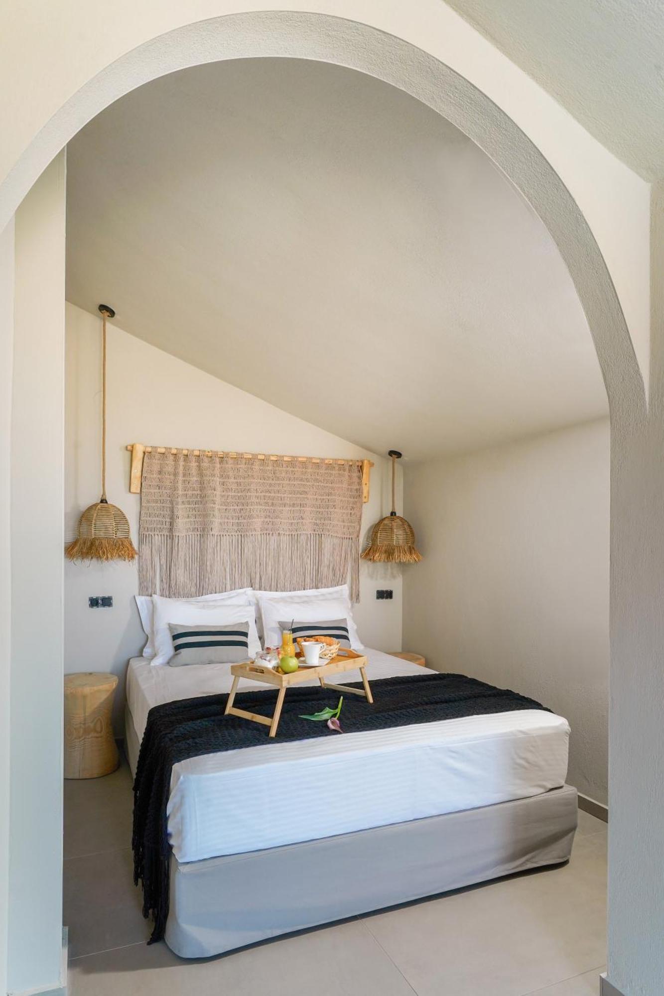 Amo Golden Suites Chrysi Ammoudia Luaran gambar