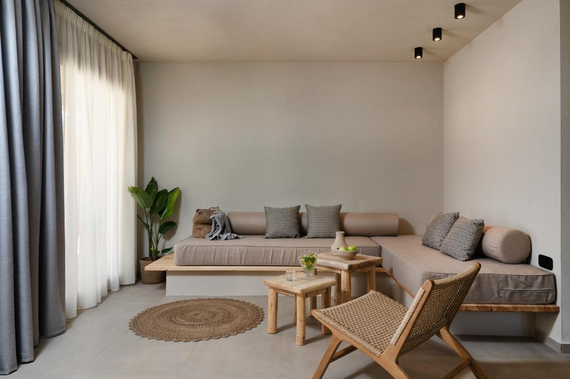 Amo Golden Suites Chrysi Ammoudia Luaran gambar