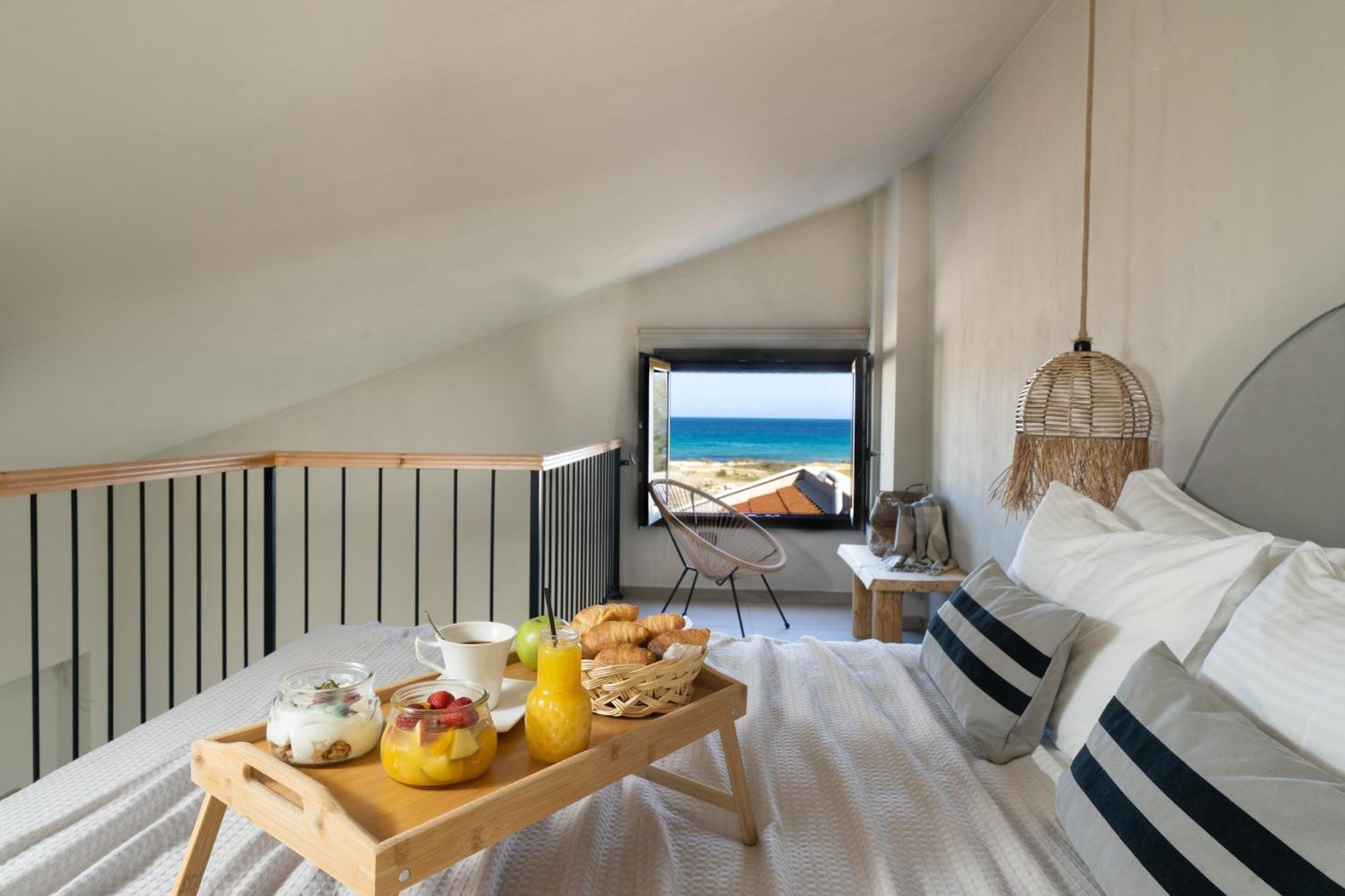 Amo Golden Suites Chrysi Ammoudia Luaran gambar